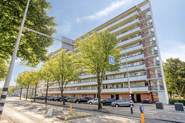 Portiekflat Osdorper Ban 221 in Amsterdam