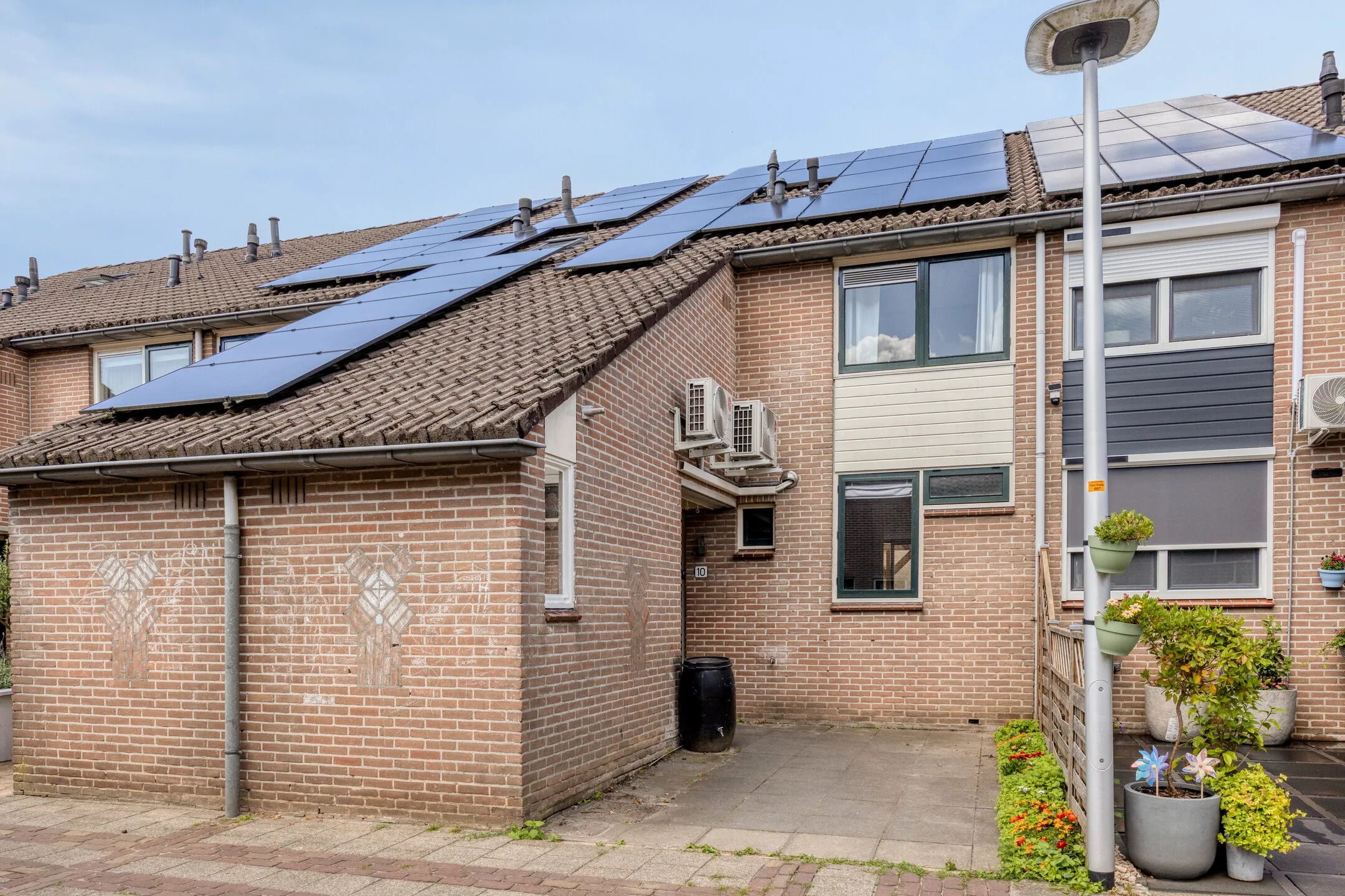Tussenwoning Robert Stolzstraat 10 in Hengelo