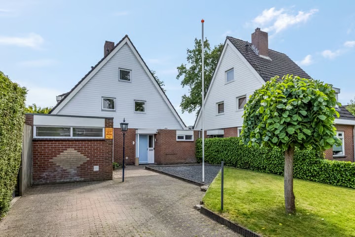Geschakelde woning Tollenhof 4 in Kesteren