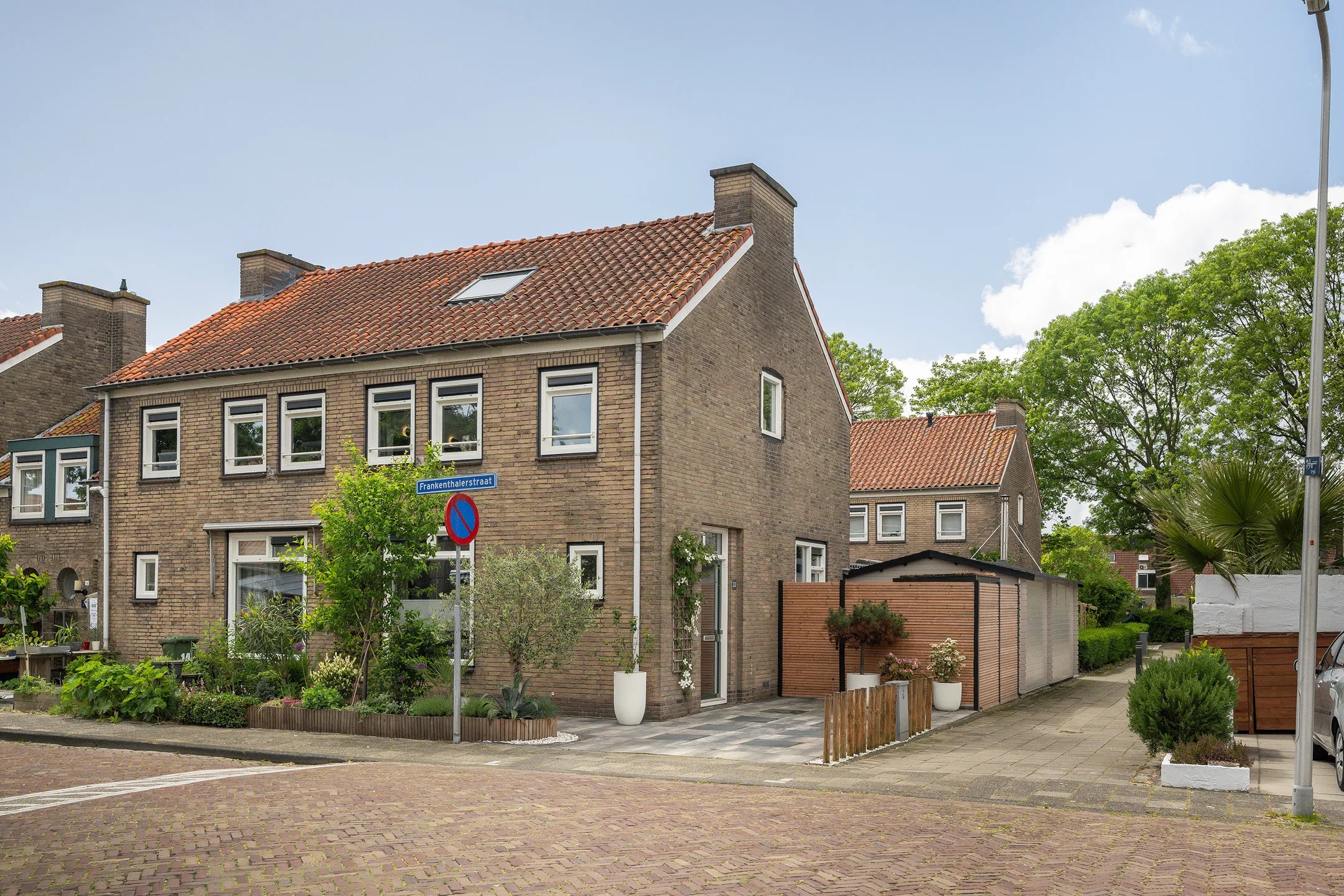 Hoekwoning Frankenthalerstraat 12 in Naaldwijk
