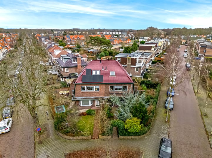 Eengezinswoning, 2-onder-1-kapwoning P.C. Hooftlaan 2 Driehuis NH