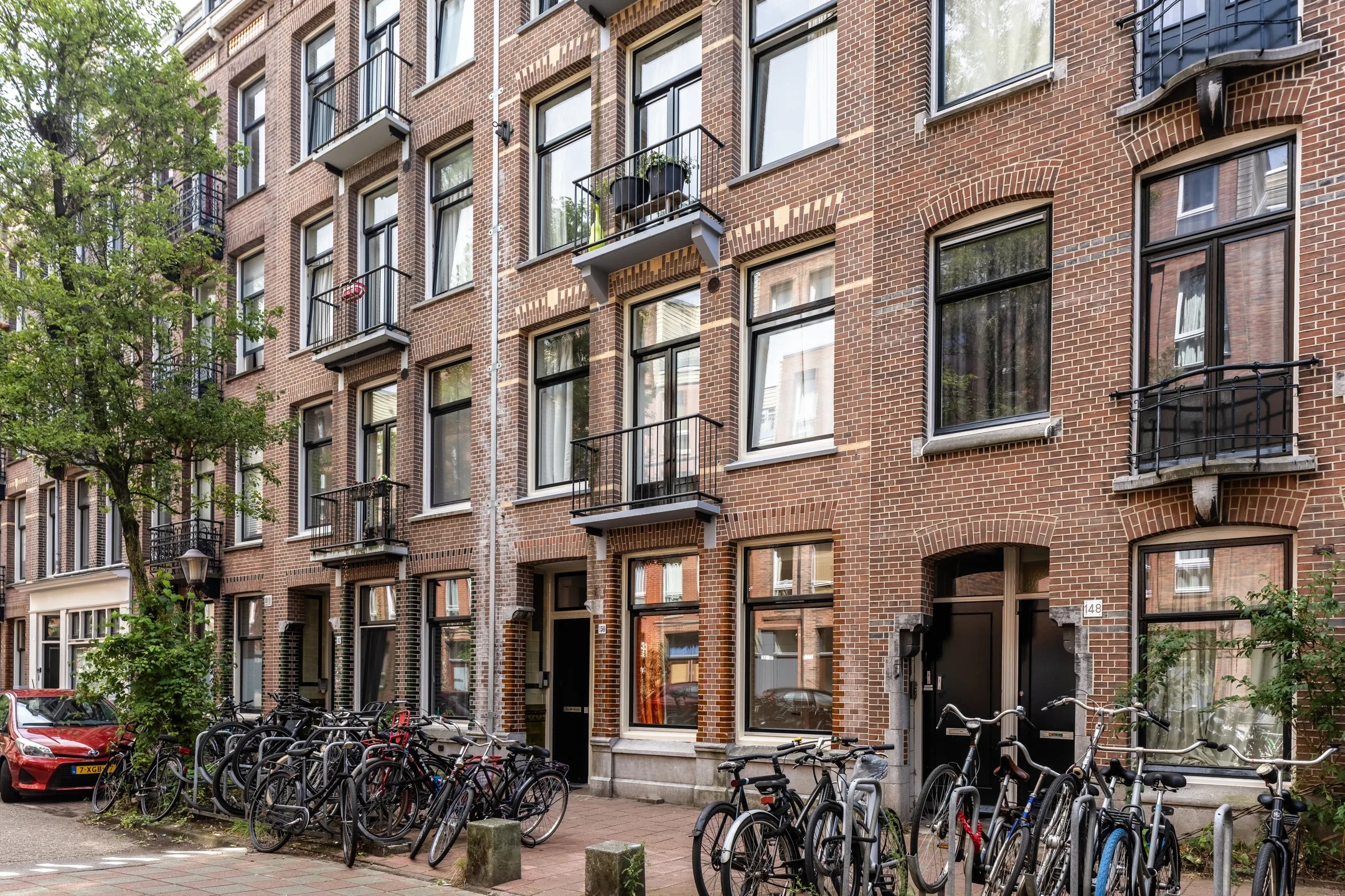 Benedenwoning Vrolikstraat 150 H in Amsterdam