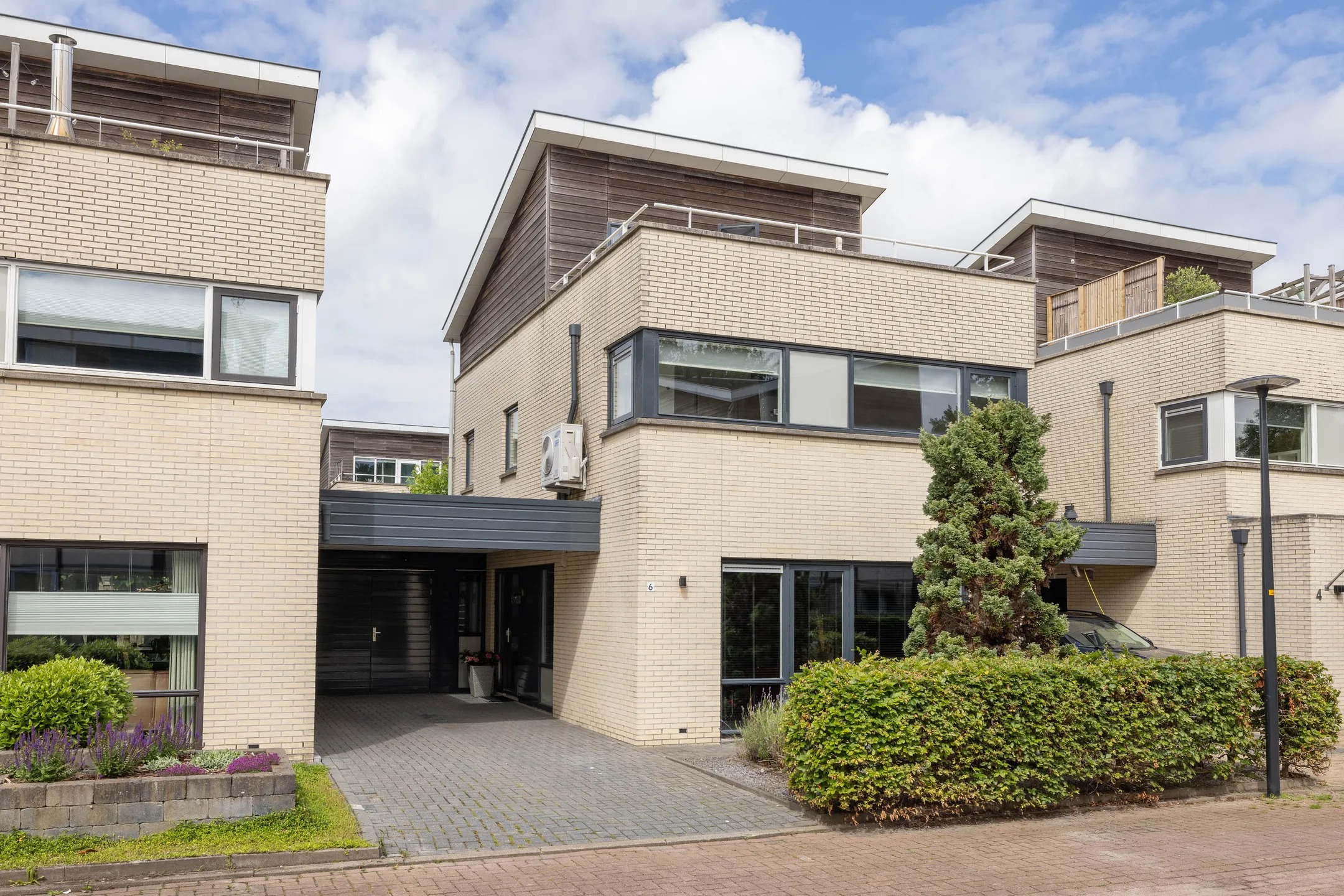 Geschakelde woning Luciastraat 6 in Hengelo
