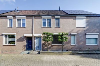 Eengezinswoning, tussenwoning Knopkruid 3 in Venray