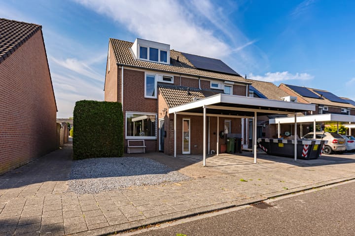Halfvrijstaande woning Oude Meer 58 in Heythuysen