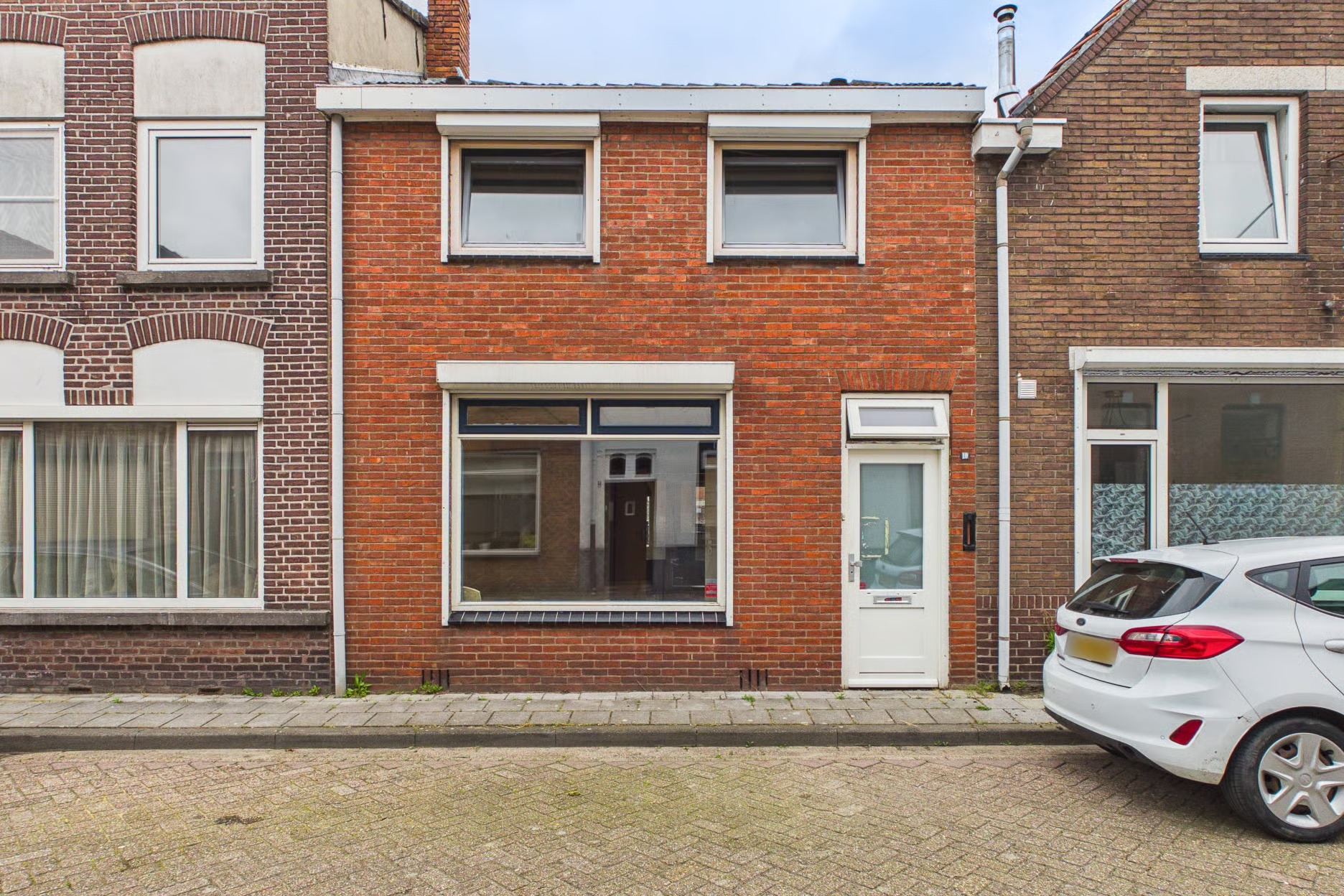 Tussenwoning Weststraat 10 in Philippine