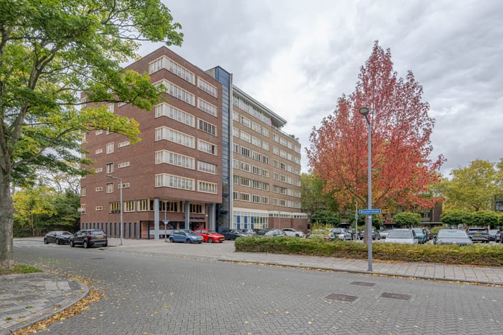 Galerijflat Scherpenhoek 13 in Rotterdam