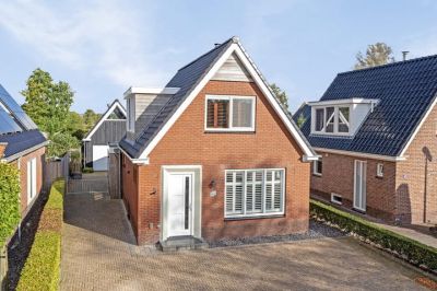 Eengezinswoning, vrijstaande woning Skoalikkers 41 in Augustinusga
