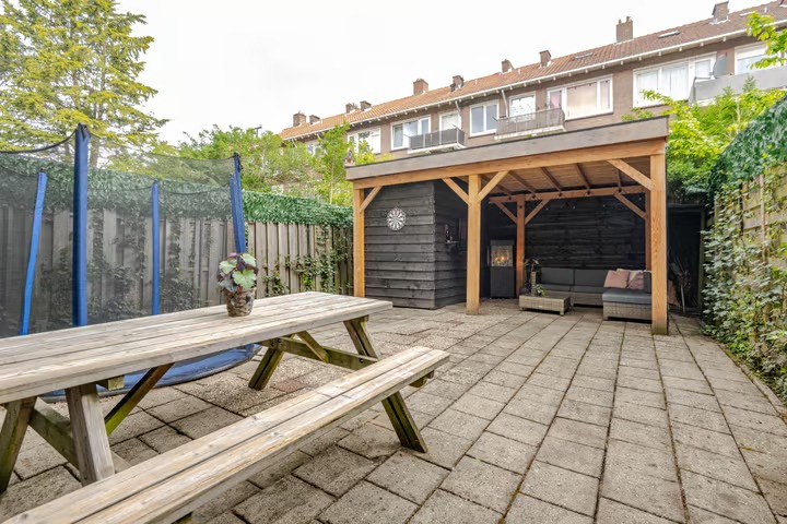 Benedenwoning Dorpsweg 178 A in Rotterdam