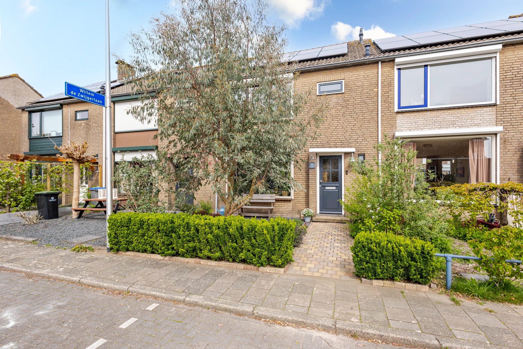 Tussenwoning Prins Bernhardlaan 17 in Giessenburg