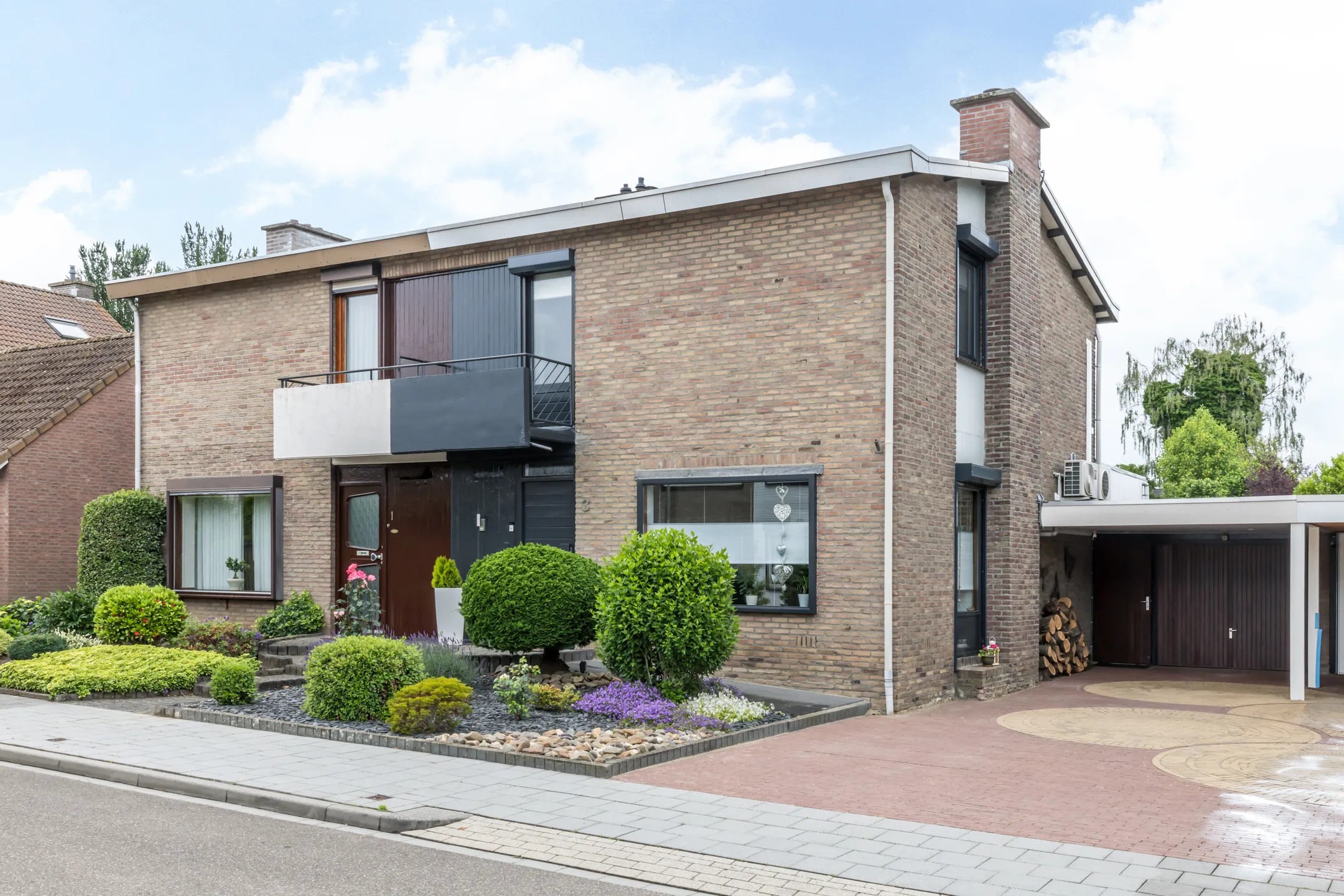 2-onder-1-kapwoning Daelenlaan 3 in Landgraaf