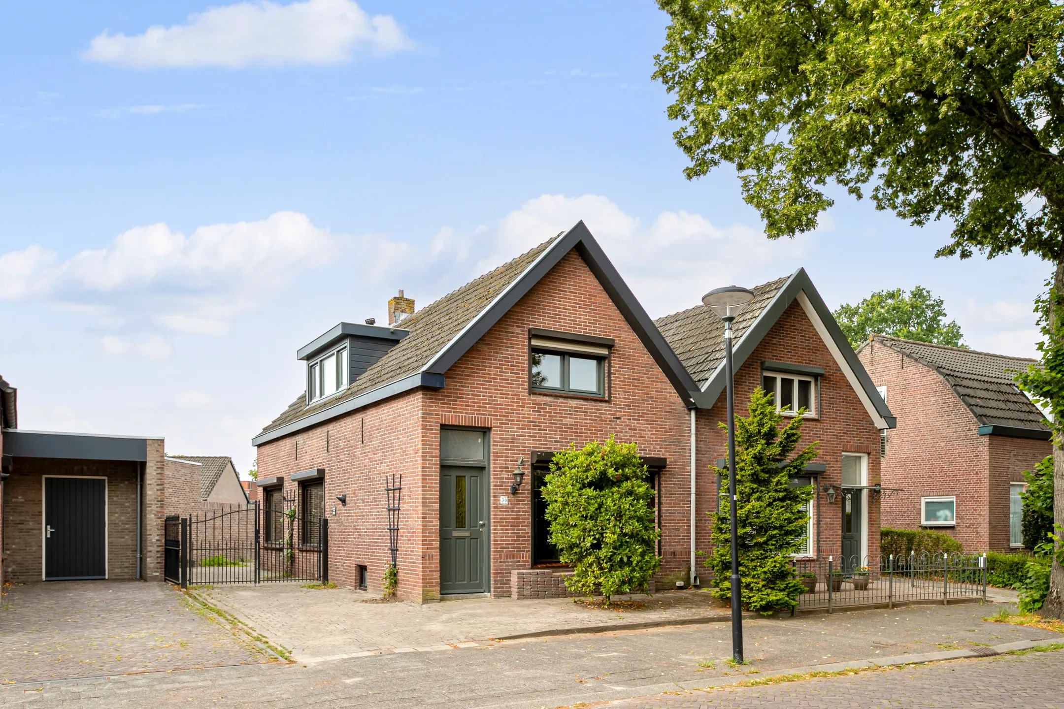 Halfvrijstaande woning Kloosterstraat 30 in Bavel