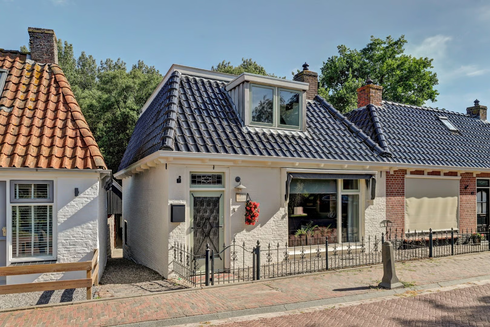 2-onder-1-kapwoning (dijkwoning) Monnikebildtdijk 45 in Oudebildtzijl