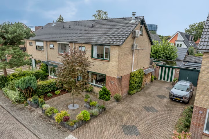 Hoekwoning Poolsterstraat 15 in Apeldoorn