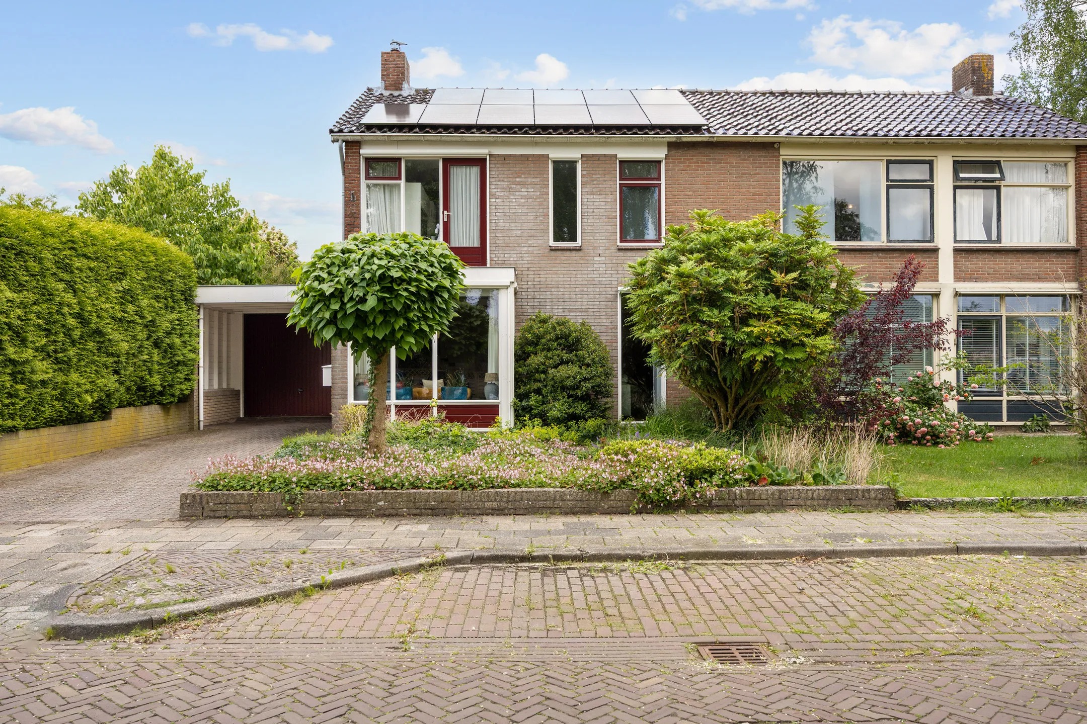 2-onder-1-kapwoning Laweijstraat 19 in Haulerwijk