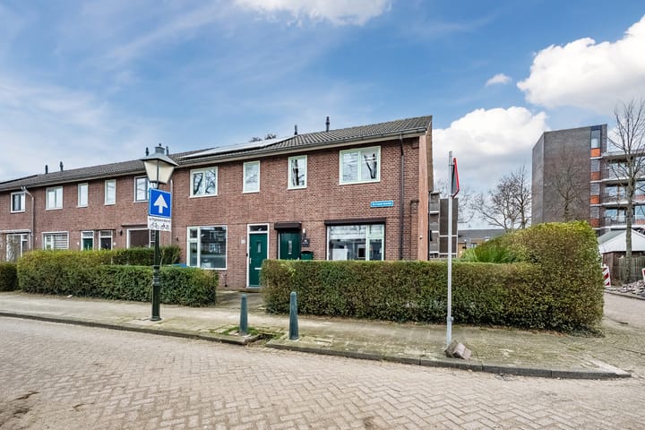 Hoekwoning Schaarweide 52 in Rotterdam