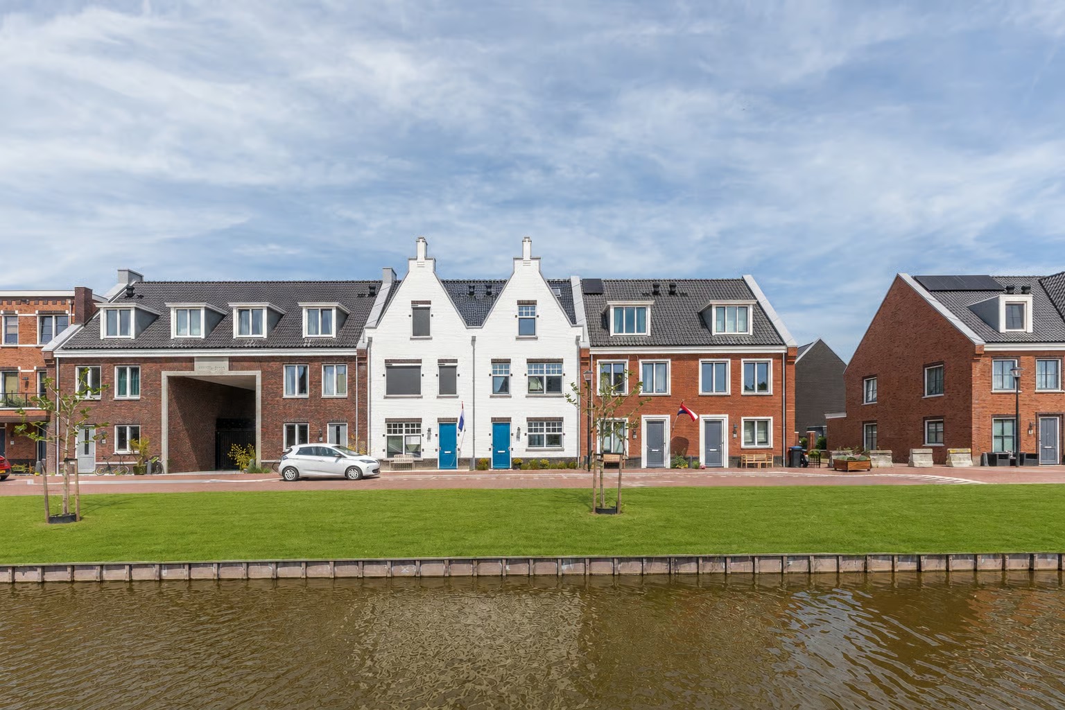 Tussenwoning Petersburgsingel 51 in Weesp