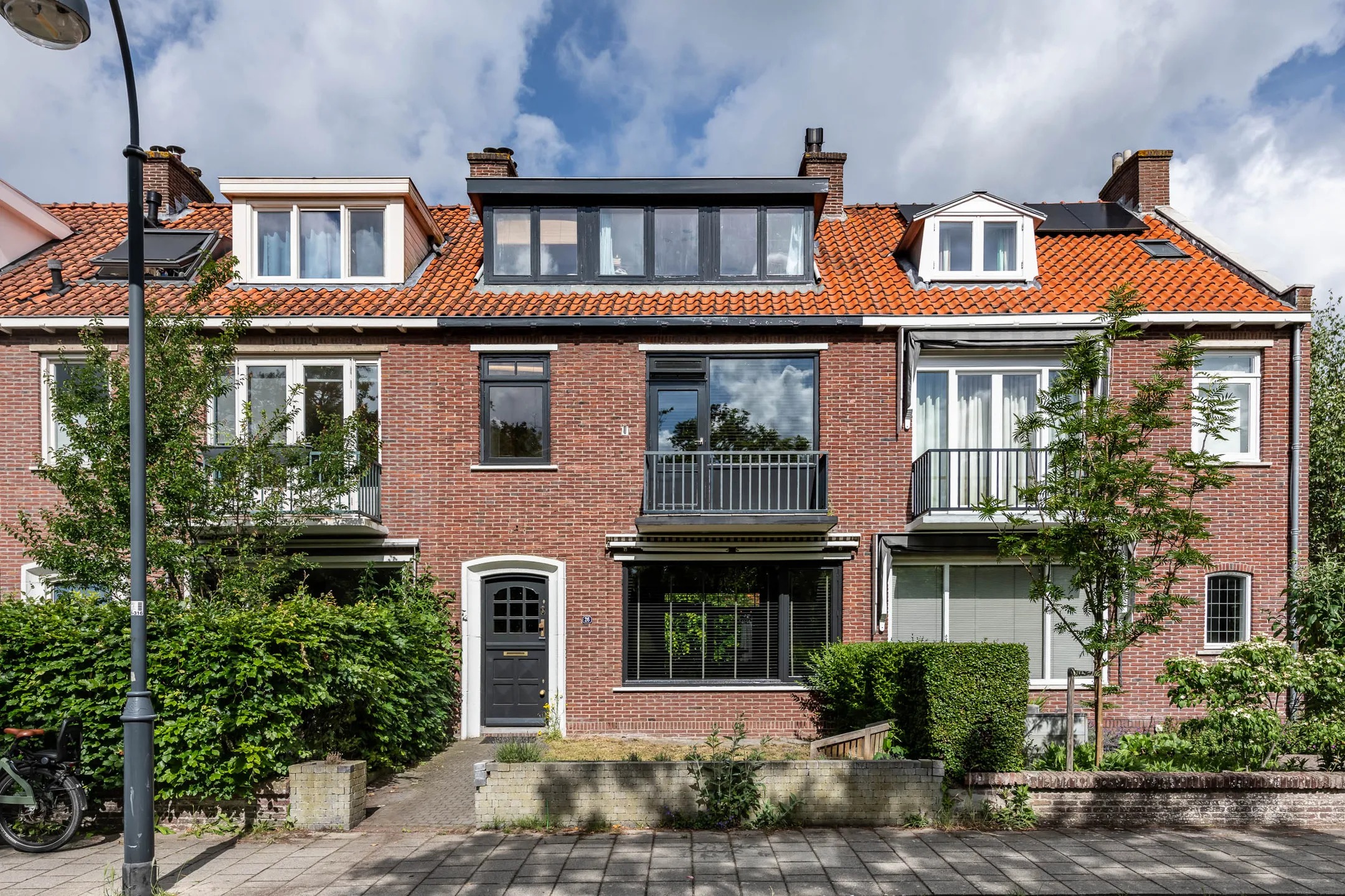 Tussenwoning Parnassiakade 26 in Haarlem