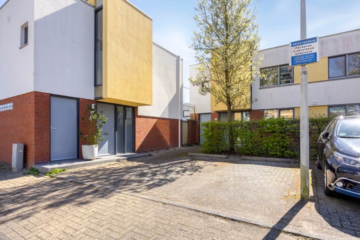 2-onder-1-kapwoning Chet Bakerstraat 16 Amsterdam