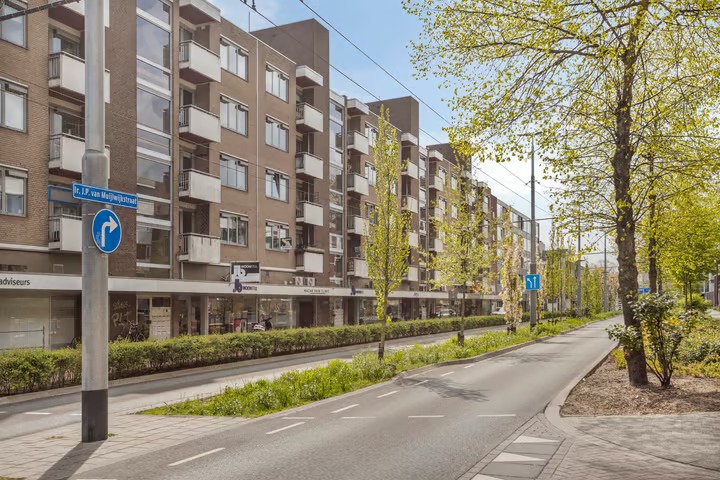 Portiekflat Ir J.P. van Muijlwijkstraat 192 in Arnhem