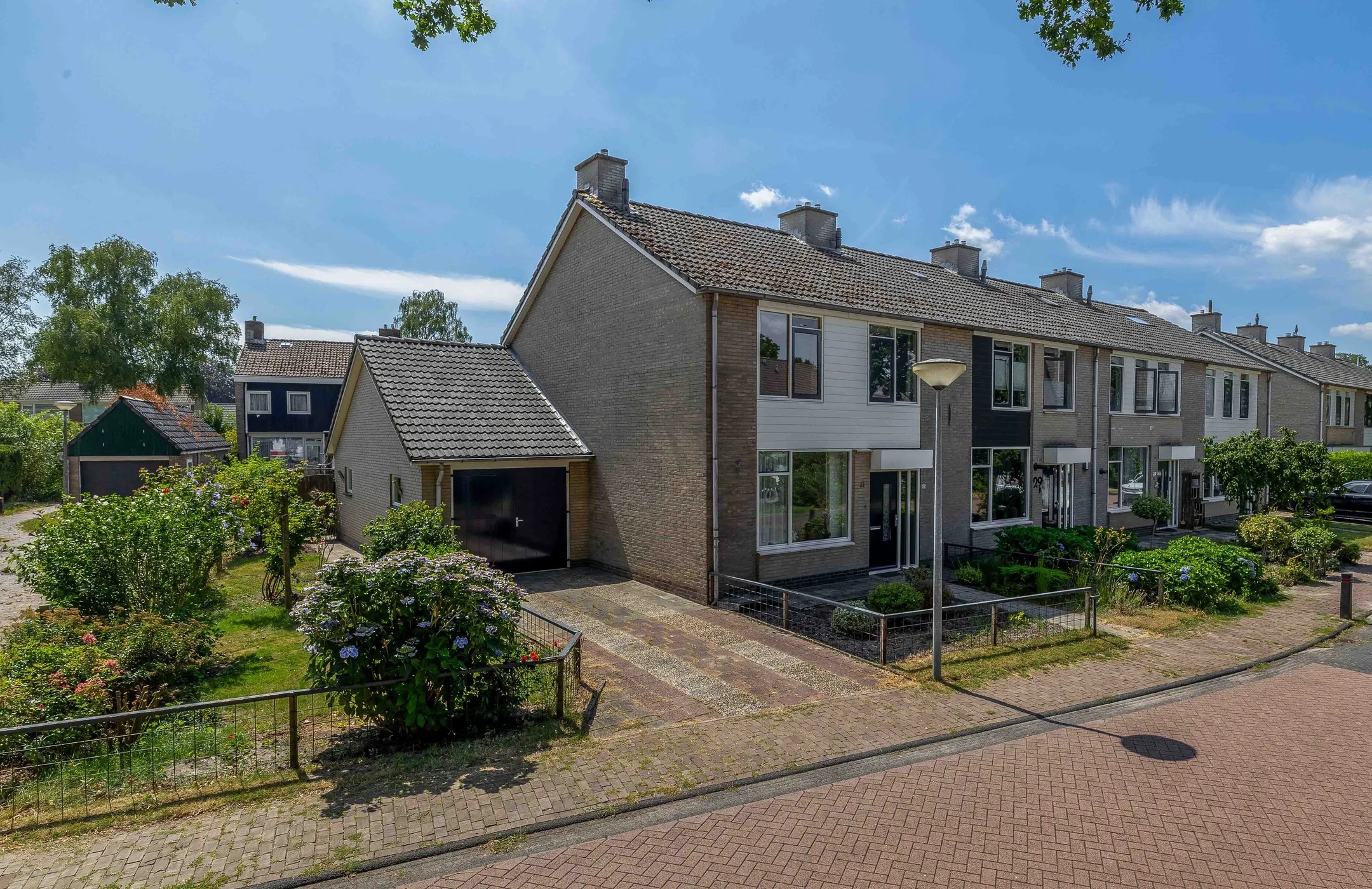 Hoekwoning Egbert Nijstadlaan 31 in Dwingeloo