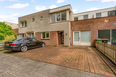 Eengezinswoning, geschakelde woning Beukenhof 94 in Lelystad