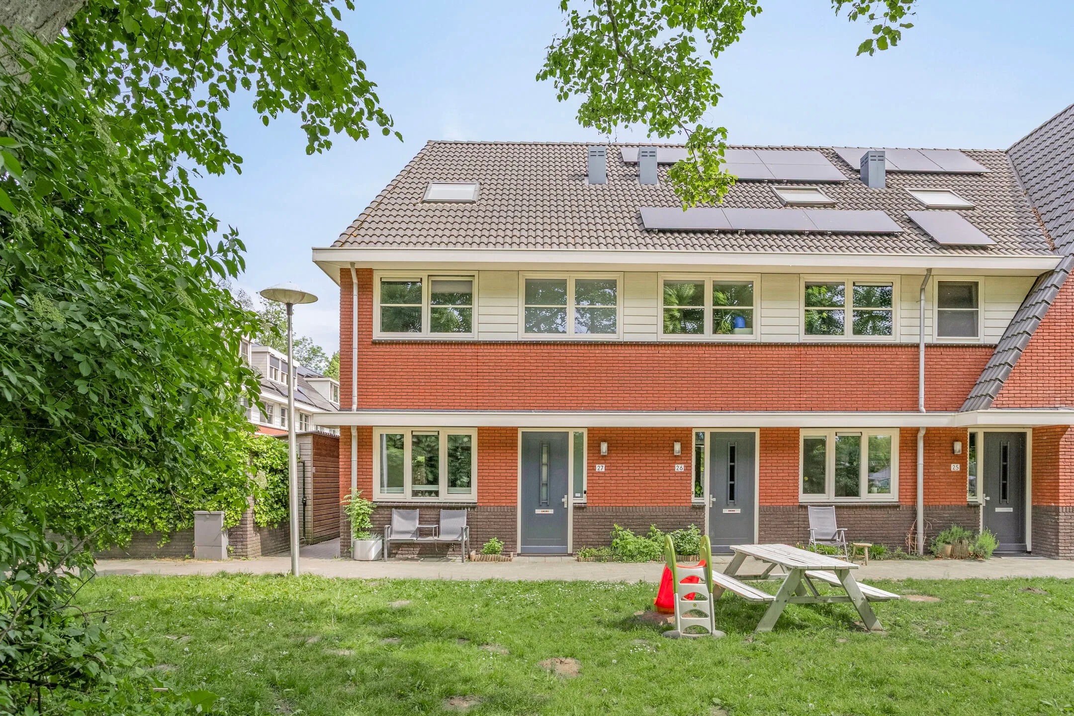 Hoekwoning Vitóriadreef 27 in Utrecht