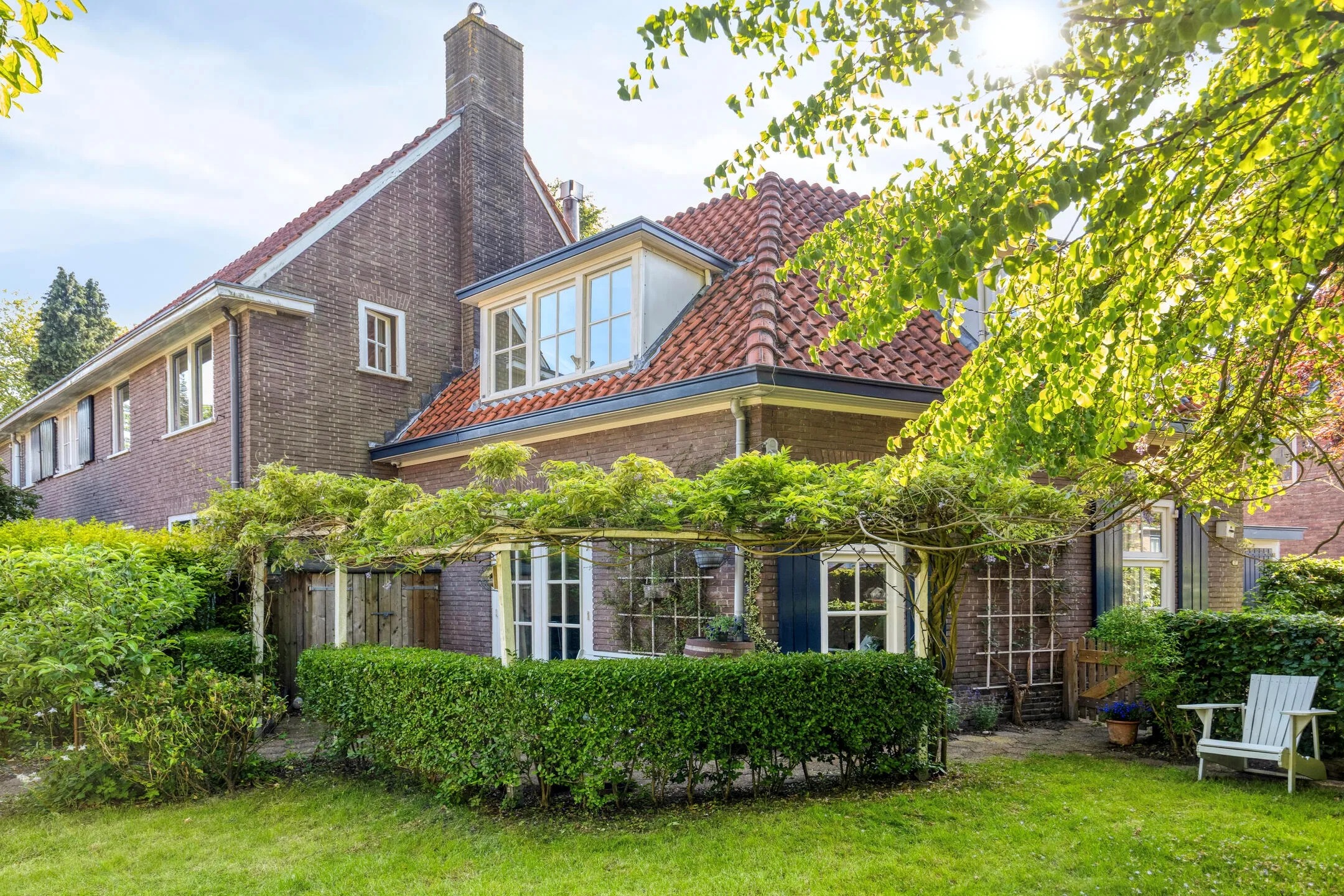 Hoekwoning Nassaulaan 2 in Oosterbeek
