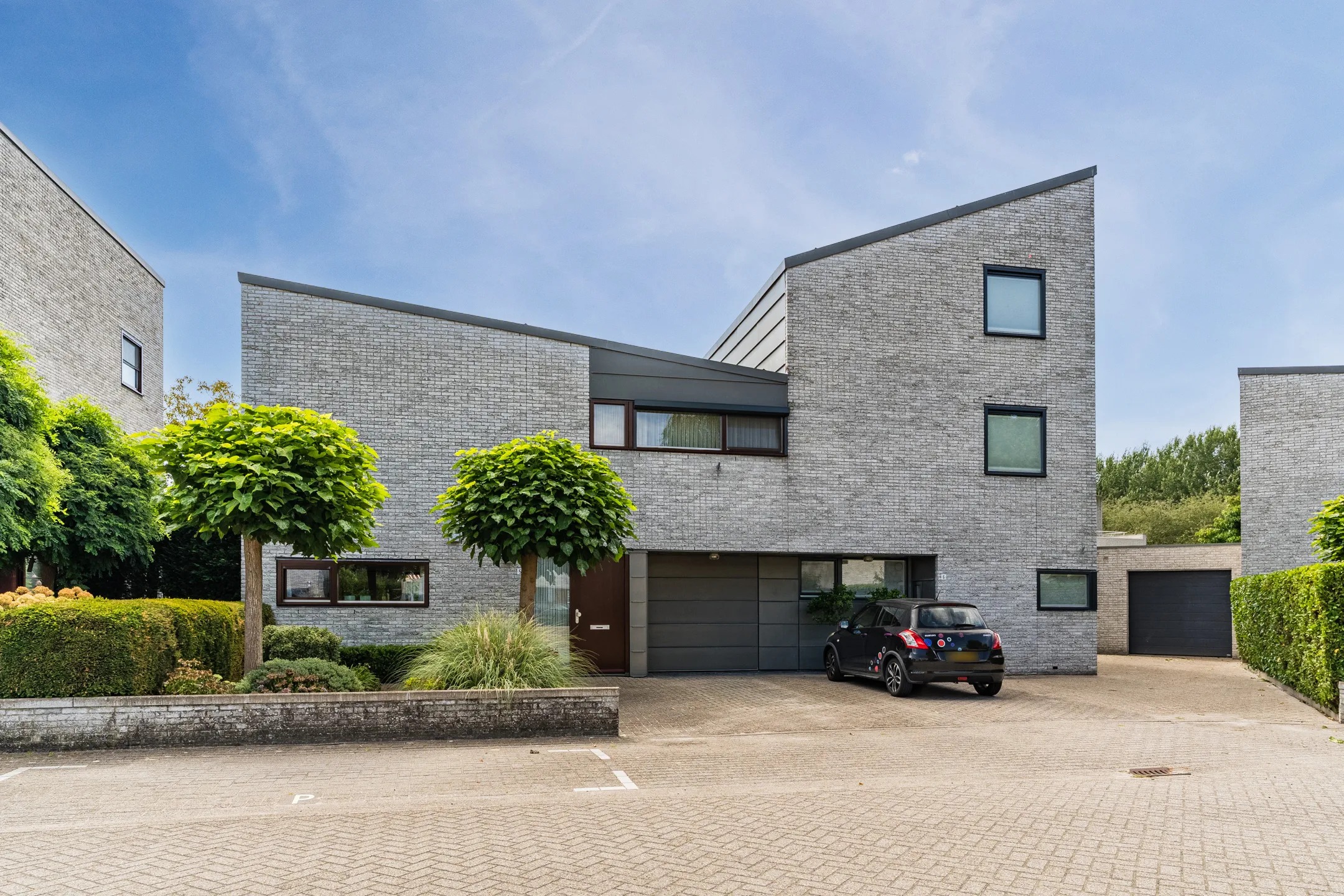 Halfvrijstaande woning (hofjeswoning) Slikkenburghof 5 in Tilburg