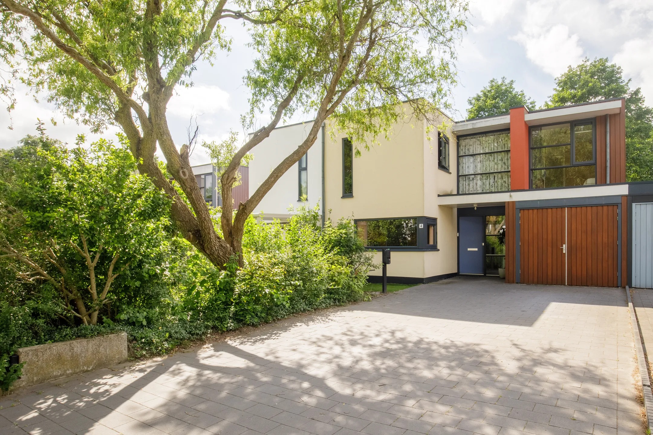 Geschakelde woning (hofjeswoning) Stijn Streuvelshof 4 in Almere