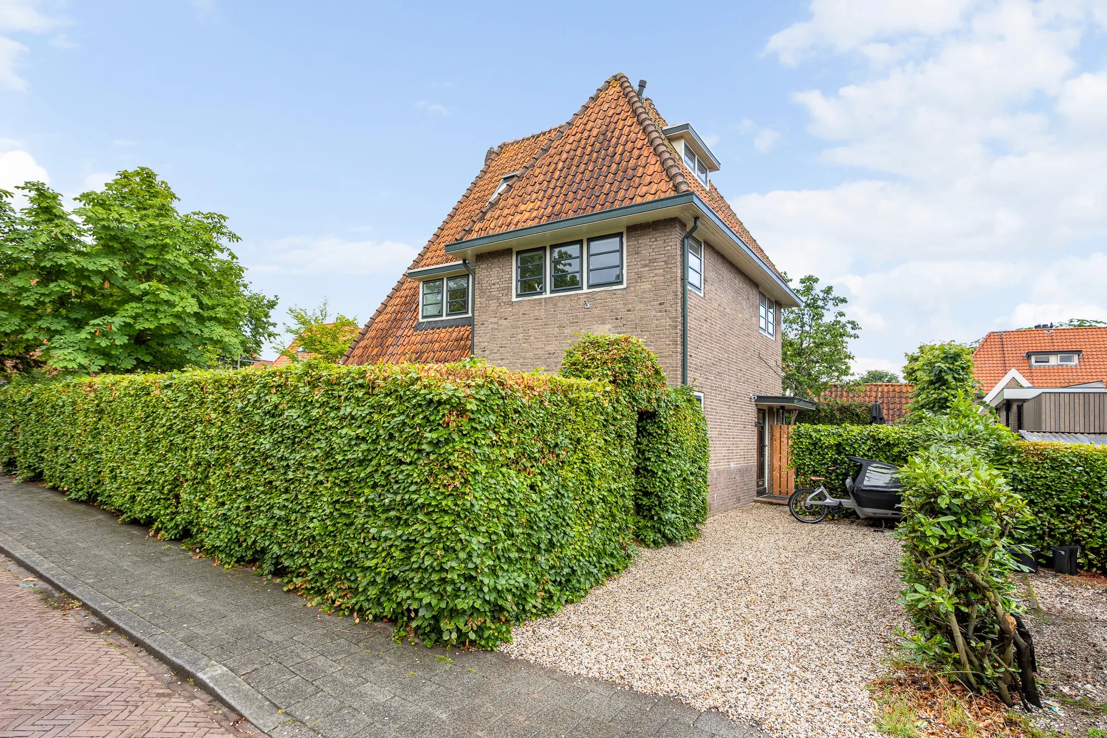 2-onder-1-kapwoning Lothariuslaan 26 in Bussum