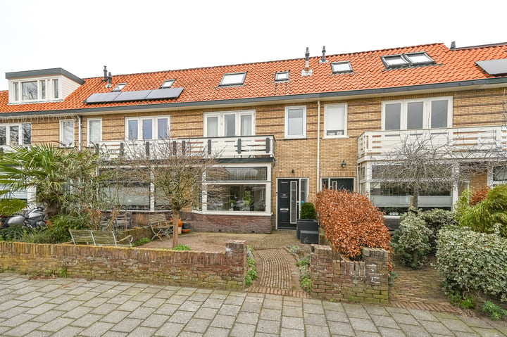 Tussenwoning P.C. Hooftlaan 27 Driehuis NH