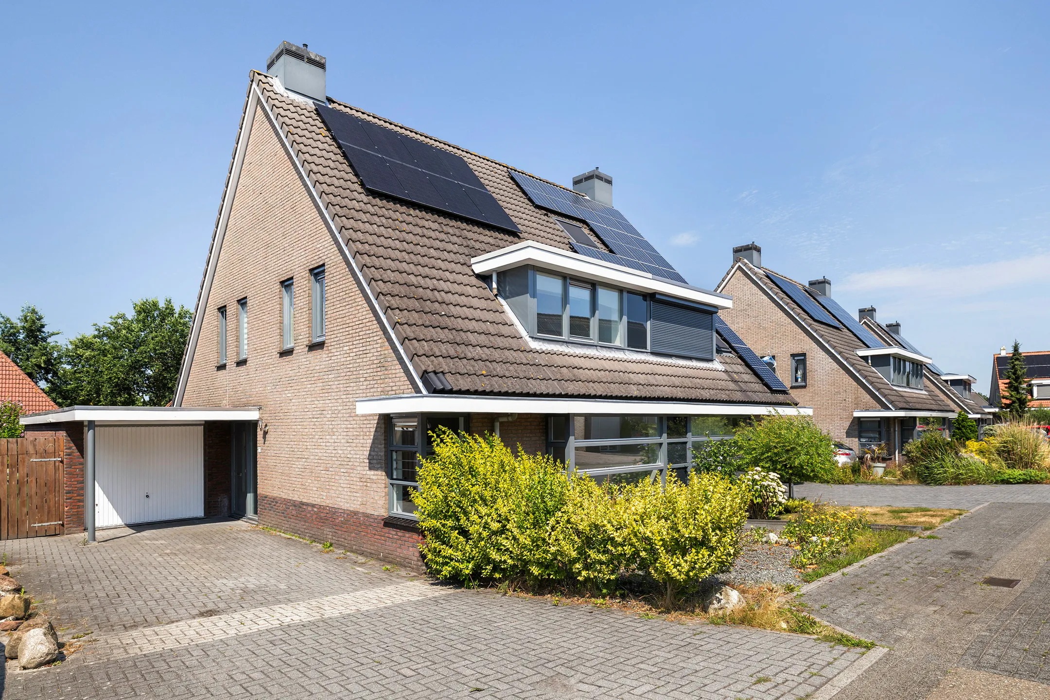 2-onder-1-kapwoning Topaasdreef 37 in Emmen