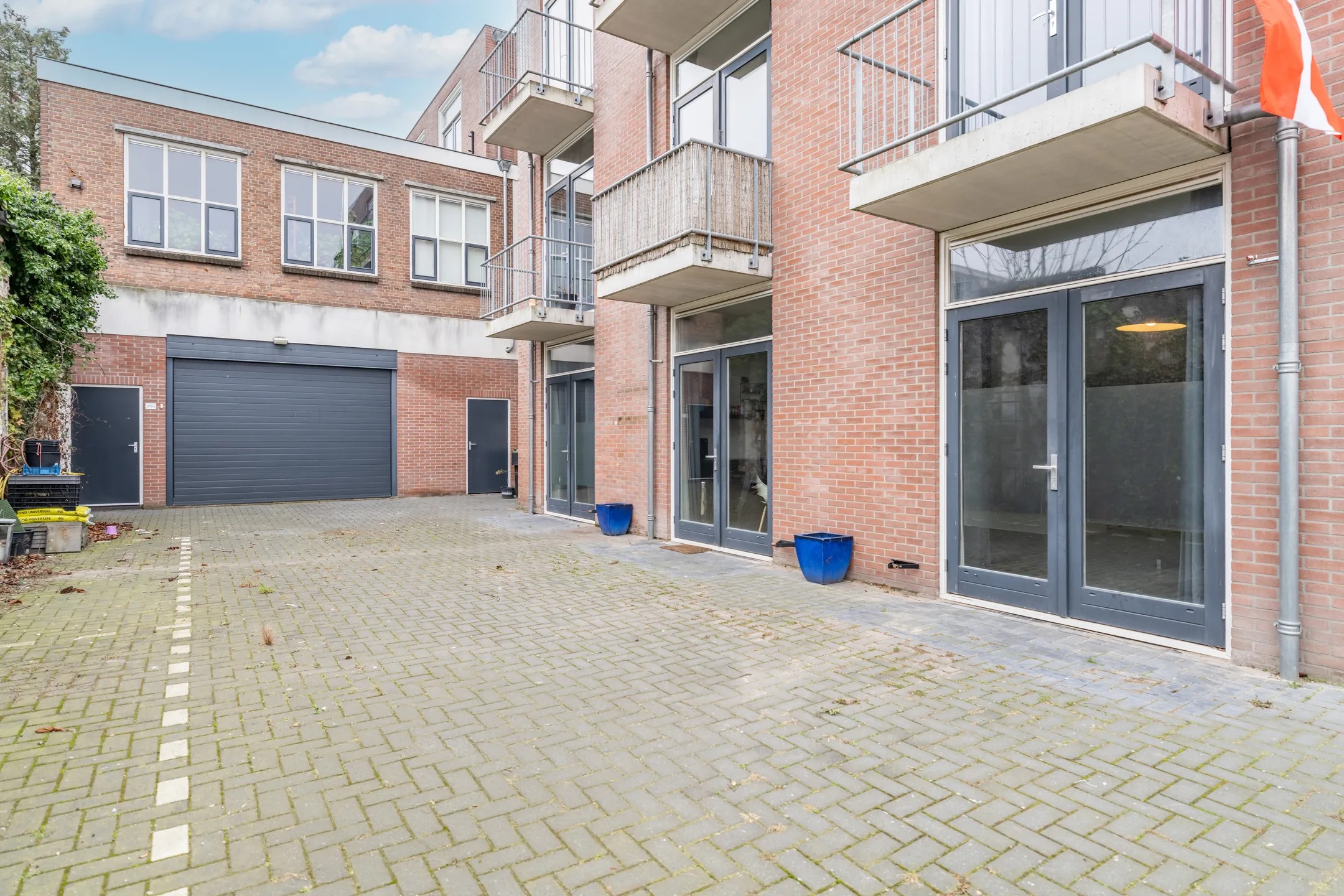 Benedenwoning Hoge Rijndijk 272 D1 in Leiden
