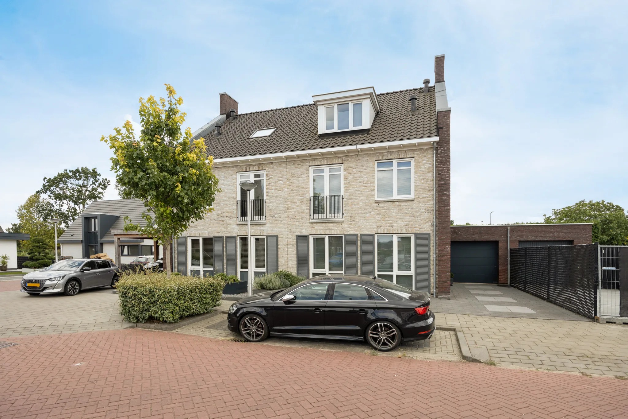 2-onder-1-kapwoning Alexiastraat 2 in St. Willebrord