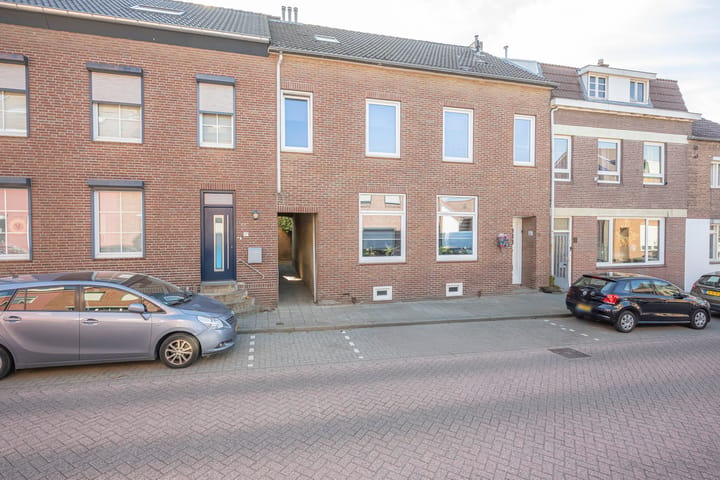 Eengezinswoning, tussenwoning Vinkerstraat 19 in Kerkrade
