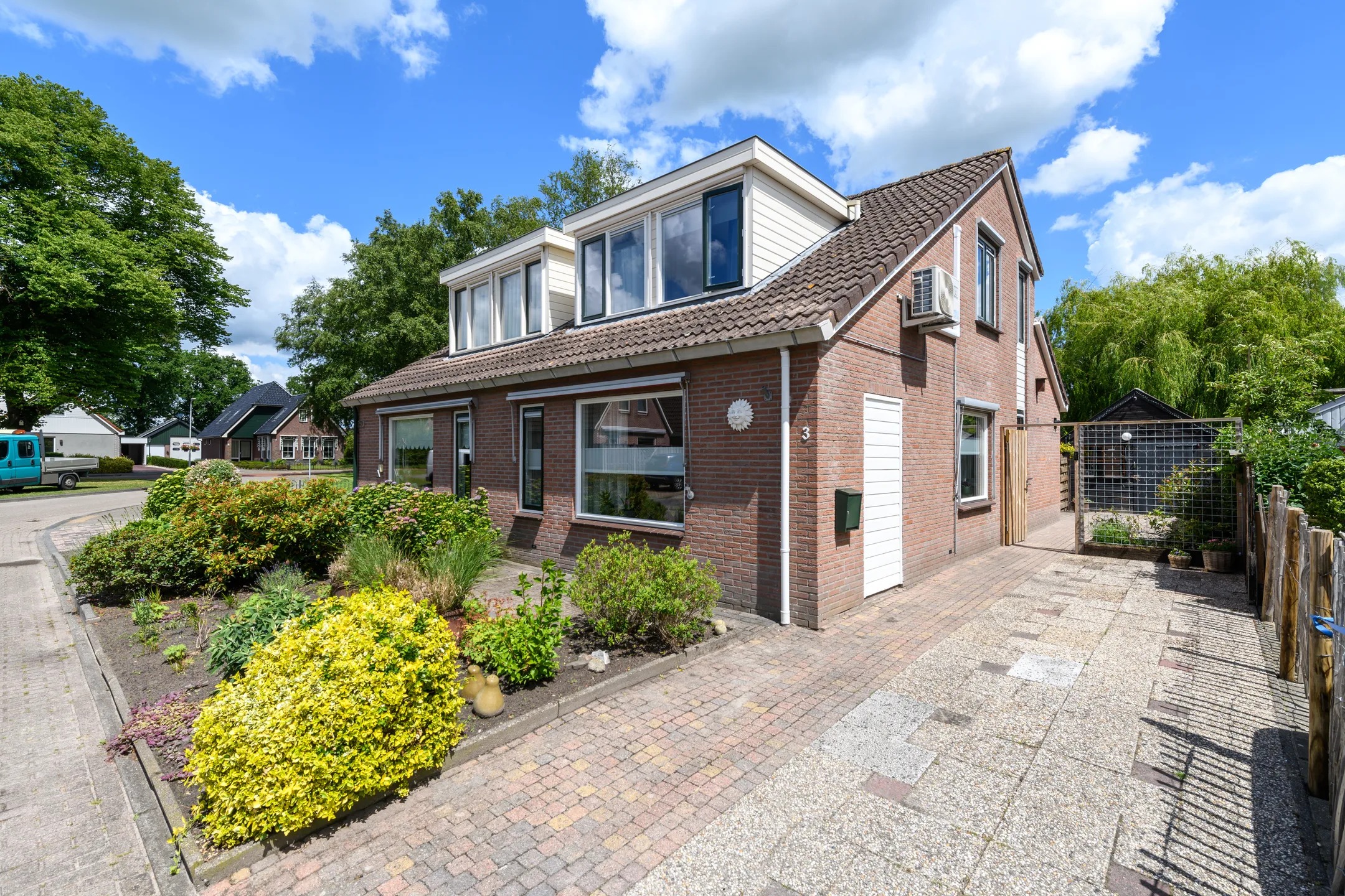 2-onder-1-kapwoning Westerhofstraat 3 in Oldeholtpade