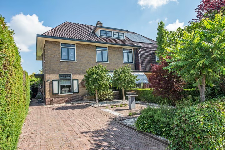 Halfvrijstaande woning Enterstraat 61 in Rijssen