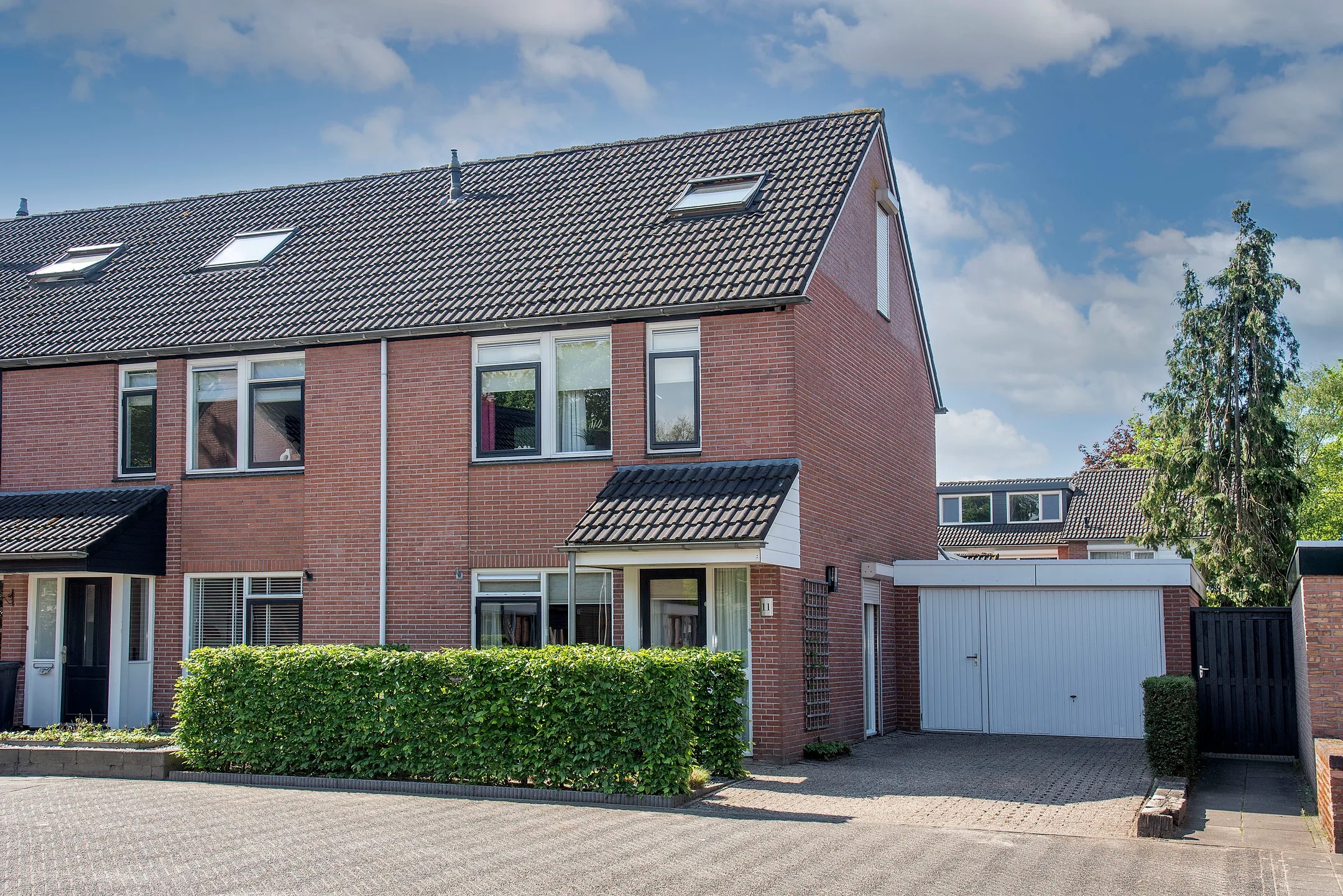 Hoekwoning Nieuwenhuisstraat 11 in Rijssen