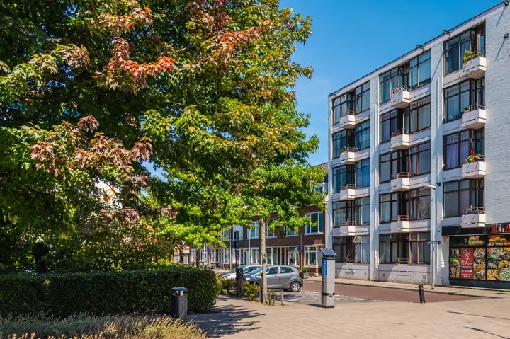 Galerijflat Lorentzlaan 108 in Schiedam