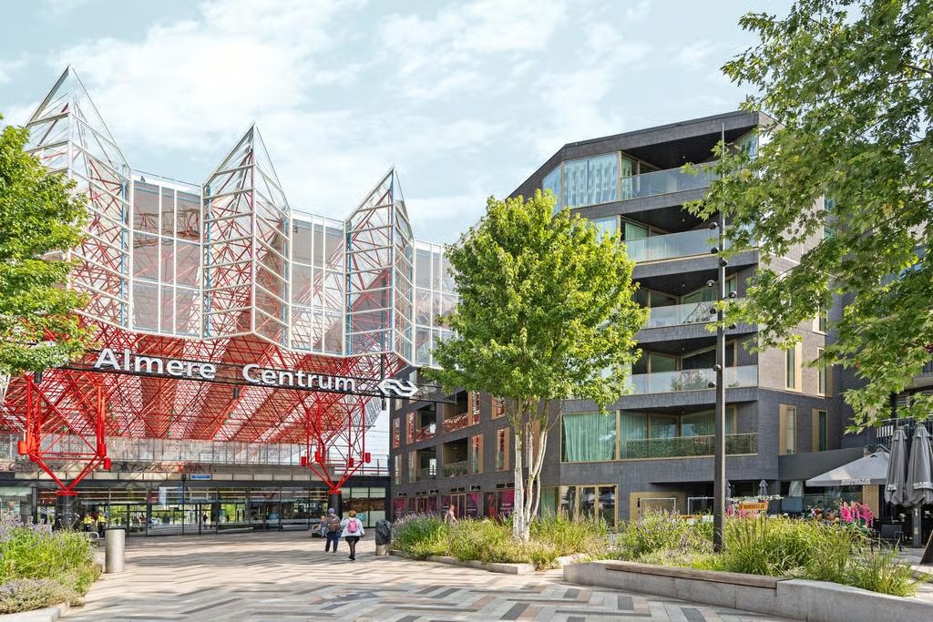 Portiekflat Stationsplein 6 C Almere