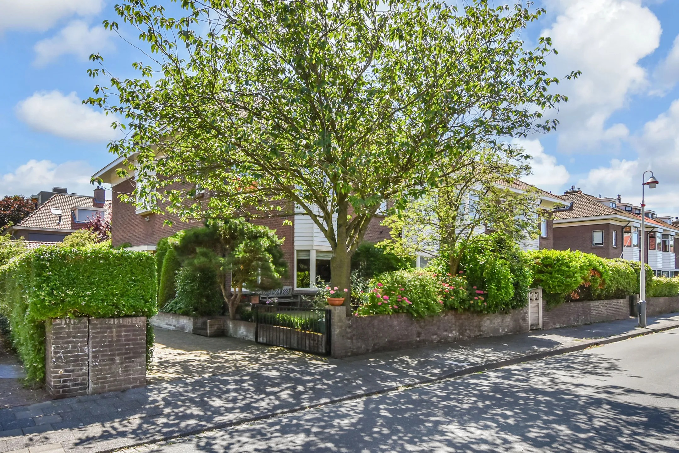 Halfvrijstaande woning Van Hoeylaan 31 in Den Haag