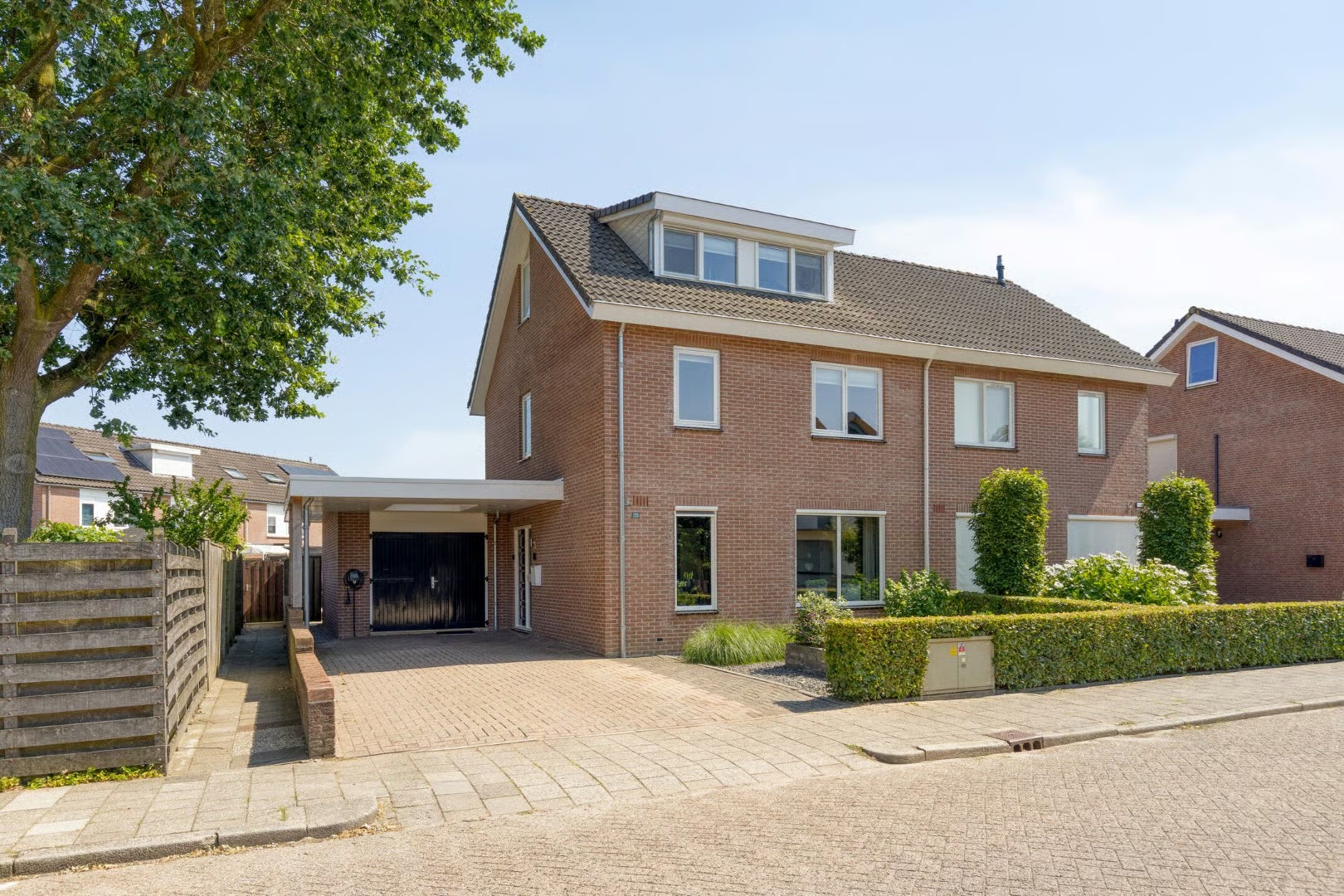 Halfvrijstaande woning Voormors 115 in Enter