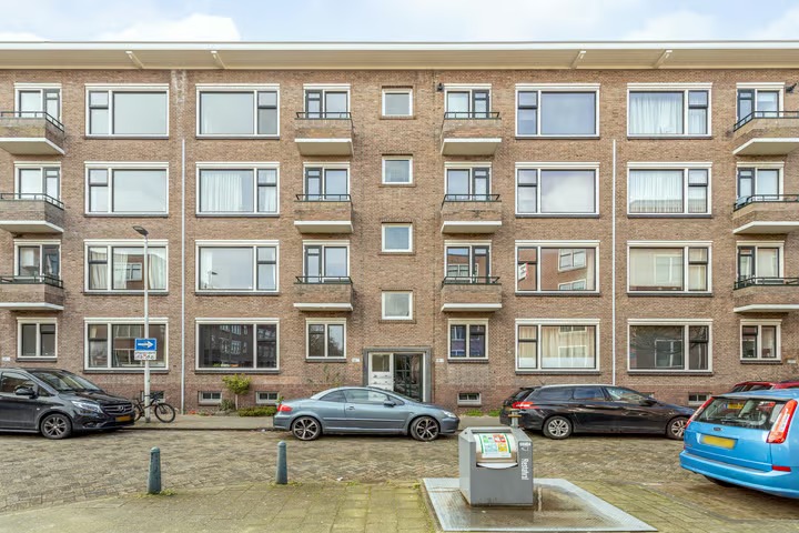 Portiekflat Troelstrastraat 18 D in Rotterdam