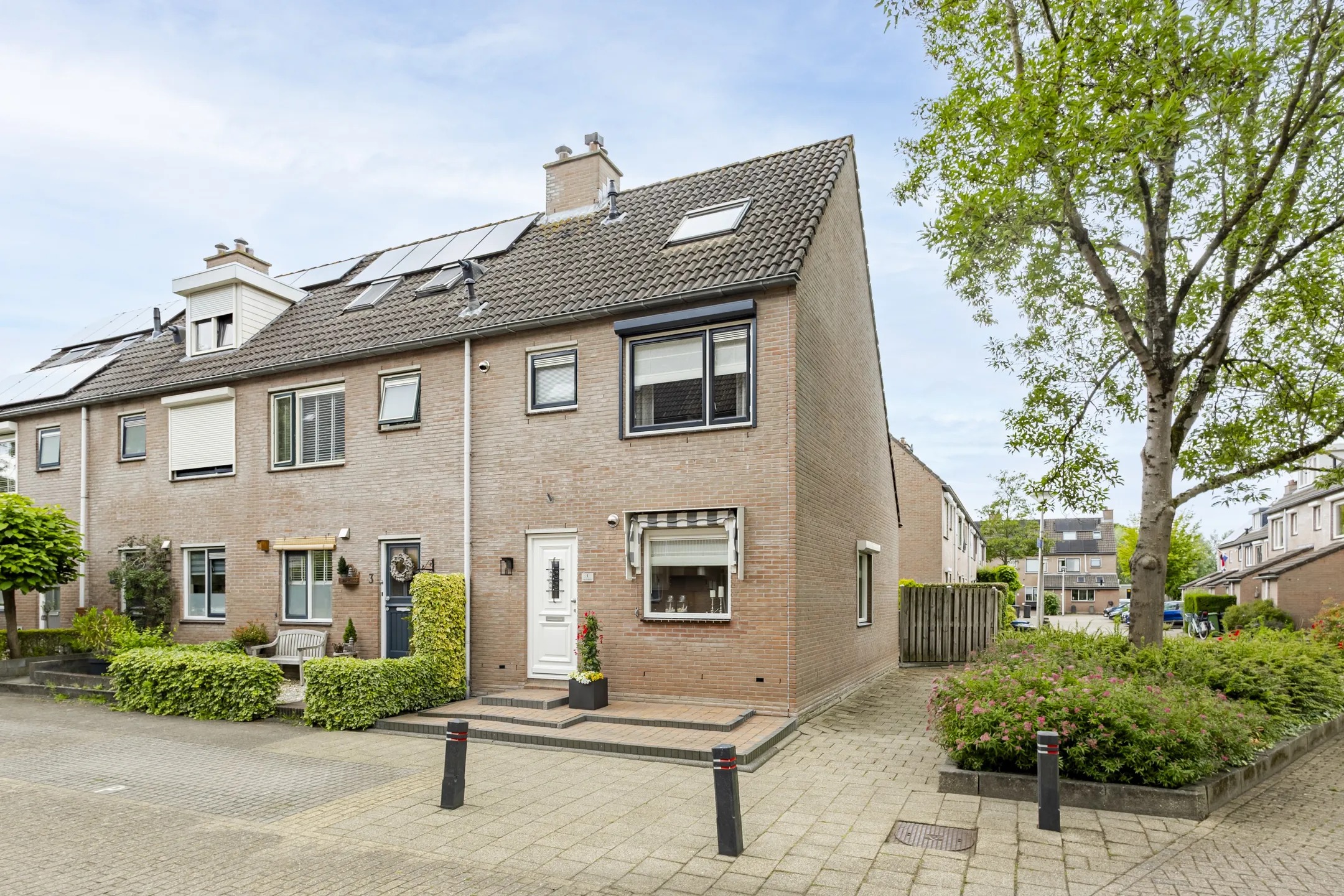 Hoekwoning De Wiel 1 in Sliedrecht