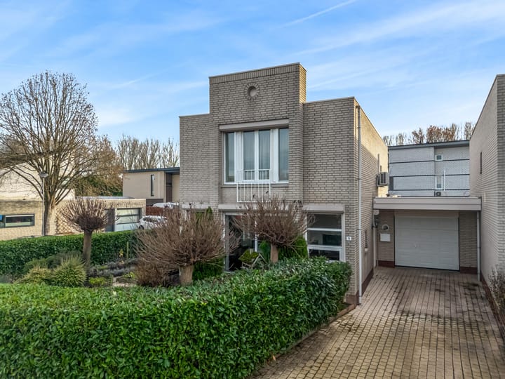 Geschakelde woning Morgensterstraat 16 in Sittard