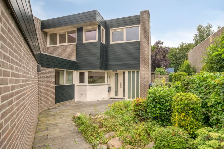 Hoekwoning Kometenhof 7 in Emmeloord