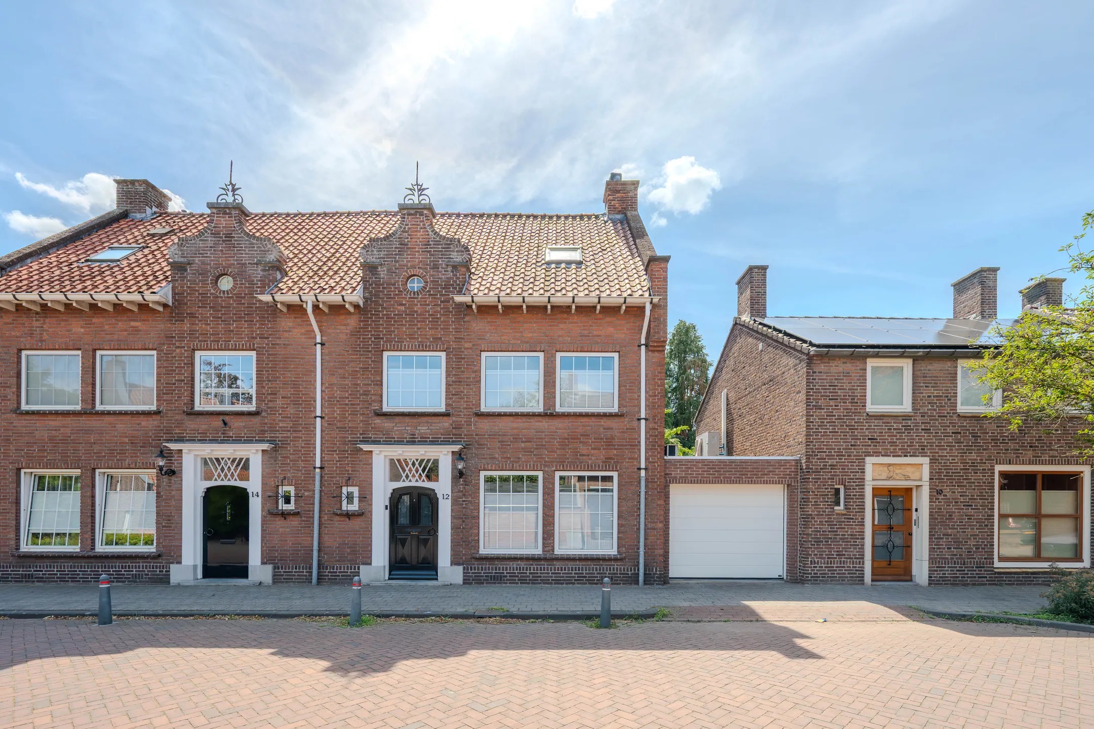 2-onder-1-kapwoning Burgemeester van Beekstraat 12 in Deurne