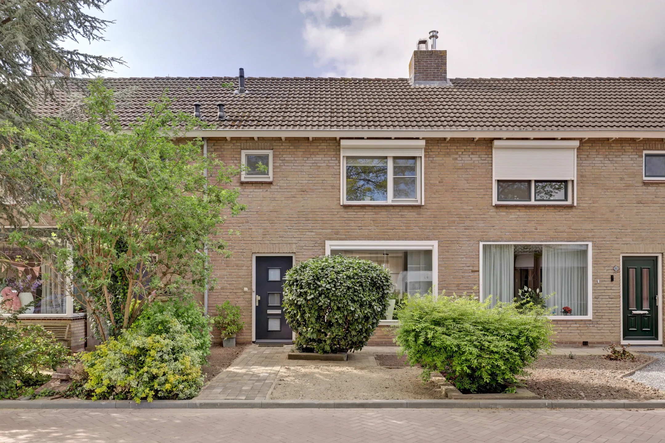 Tussenwoning Commanderijstraat 8 in Schelluinen