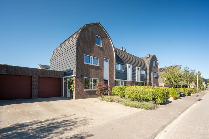 Geschakelde woning Bosroos 8 in Assen